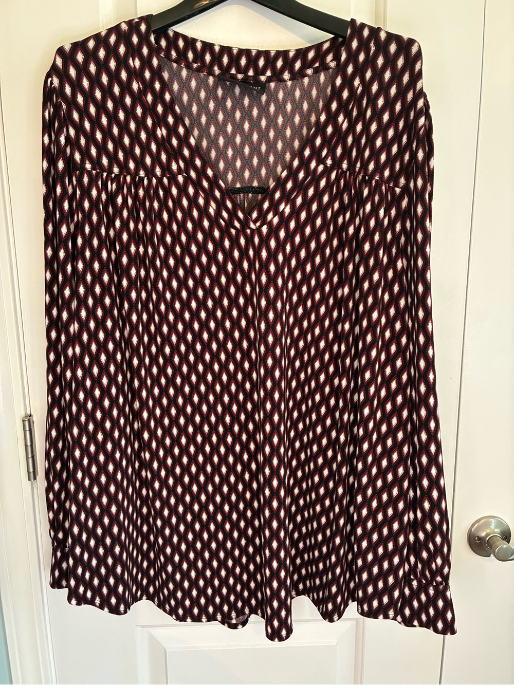 Lane Bryant Burgundy and Cream Geometric V-Neck Long Sleeve Top 26/28